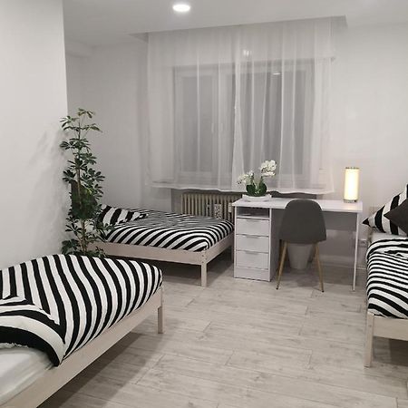Schoene Und Optimal Gelegene Wohnung Weisskirchen 外观 照片
